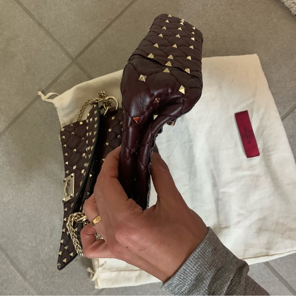 VALENTINO GARAVANI Medium Quilted Rockstud Spike Shoulder Bag - Picture 6 of 8